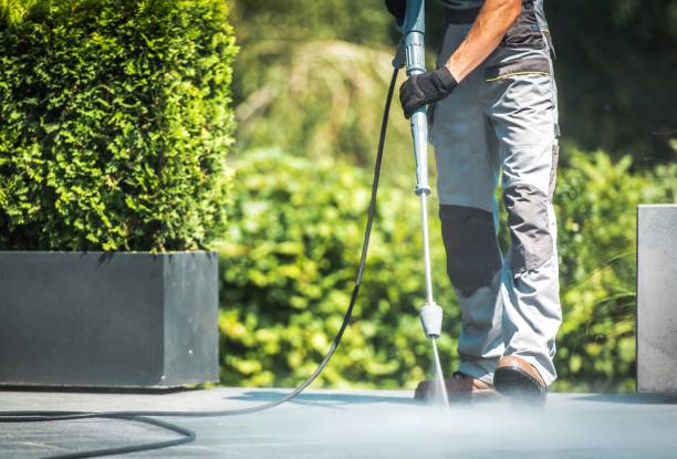 Best Pool Deck Cleaning  in Cutler, CA